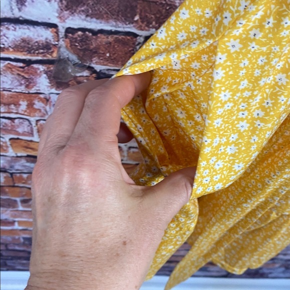 Newshows Yellow Floral Halter Ruffle Sundress Mini Dress with Pockets Sz L - Picture 7 of 9